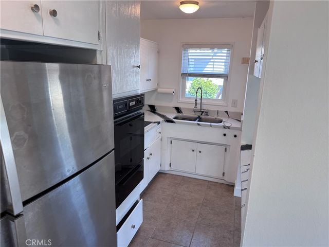 360 16th Place, Costa Mesa, CA 92627