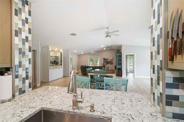 907 69TH STREET NW, Bradenton, FL 34209