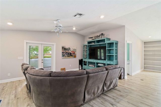 907 69TH STREET NW, Bradenton, FL 34209