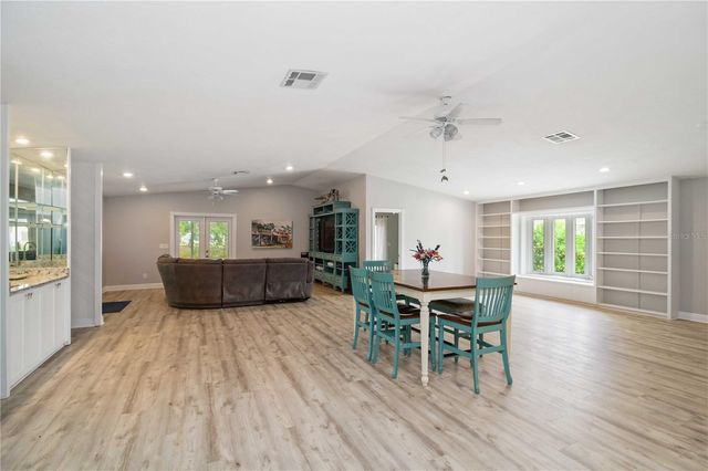 907 69TH STREET NW, Bradenton, FL 34209