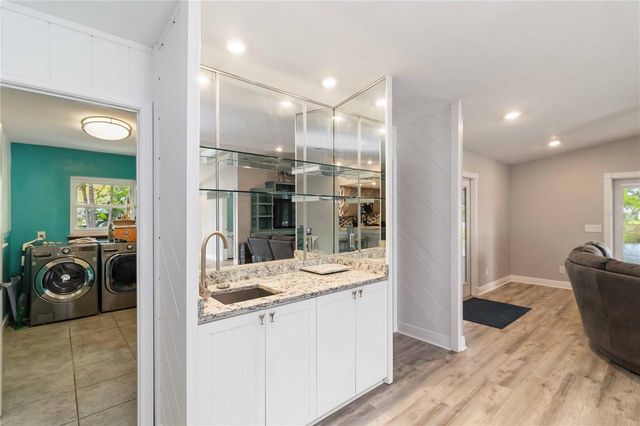 907 69TH STREET NW, Bradenton, FL 34209