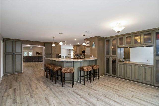 907 69TH STREET NW, Bradenton, FL 34209