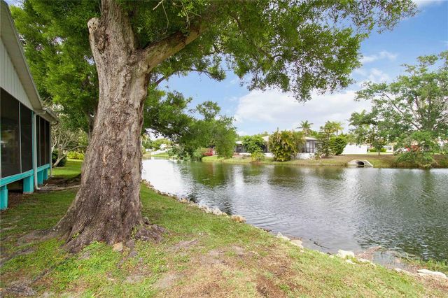 907 69TH STREET NW, Bradenton, FL 34209