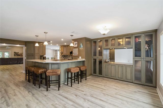 907 69TH STREET NW, Bradenton, FL 34209