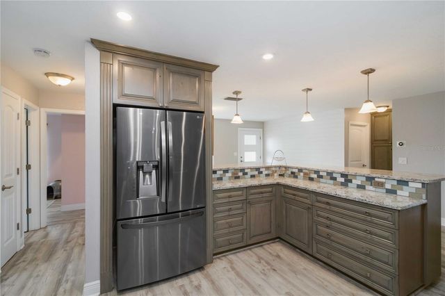 907 69TH STREET NW, Bradenton, FL 34209