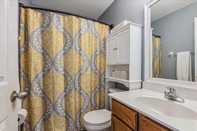 11799 VILLAGE CENTER ST, Arlington, TN 38002