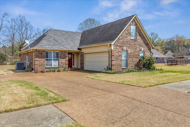 11799 VILLAGE CENTER ST, Arlington, TN 38002