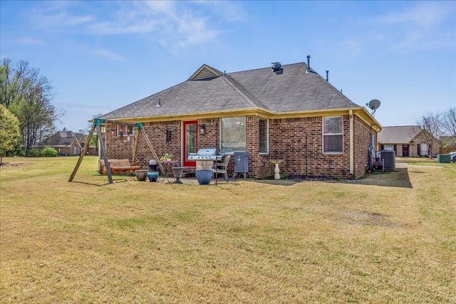 11799 VILLAGE CENTER ST, Arlington, TN 38002