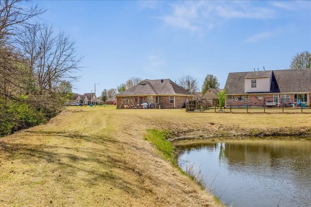 11799 VILLAGE CENTER ST, Arlington, TN 38002