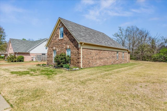 11799 VILLAGE CENTER ST, Arlington, TN 38002
