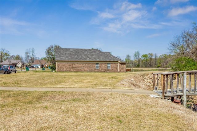 11799 VILLAGE CENTER ST, Arlington, TN 38002
