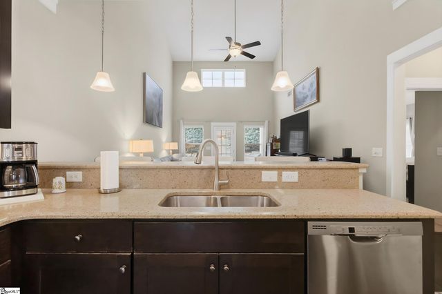 800 Stonebriar Street, Simpsonville, SC 29681
