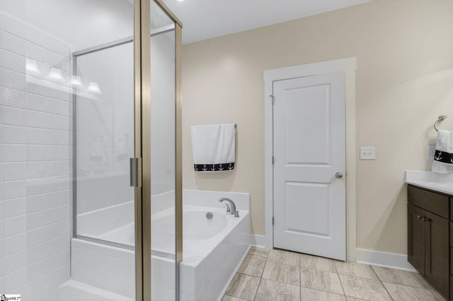 800 Stonebriar Street, Simpsonville, SC 29681