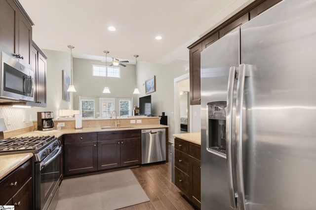 800 Stonebriar Street, Simpsonville, SC 29681