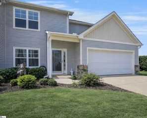 800 Stonebriar Street, Simpsonville, SC 29681