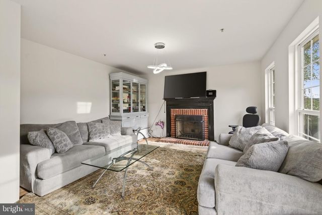 6903 BOCK RD, Fort Washington, MD 20744