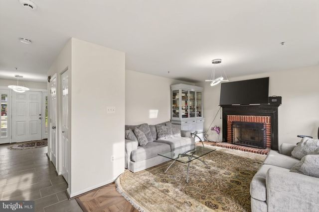 6903 BOCK RD, Fort Washington, MD 20744