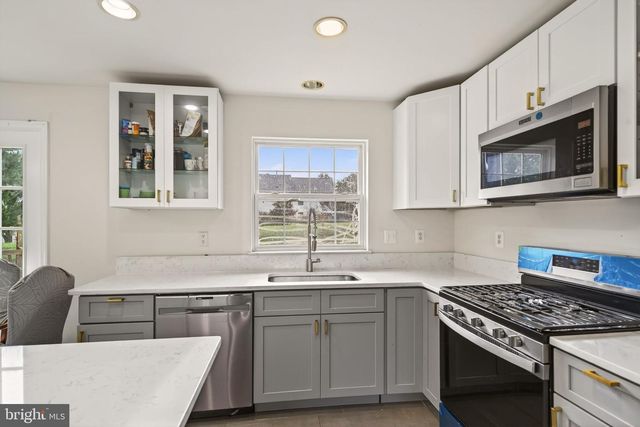 6903 BOCK RD, Fort Washington, MD 20744