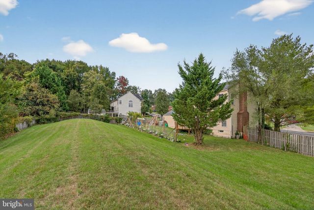 6903 BOCK RD, Fort Washington, MD 20744
