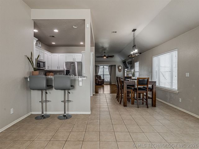 12175 N 107th East Place, Collinsville, OK 74021