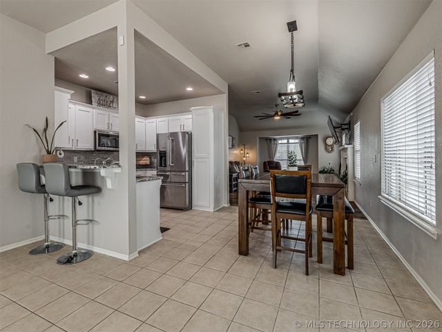 12175 N 107th East Place, Collinsville, OK 74021