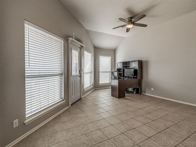 12175 N 107th East Place, Collinsville, OK 74021