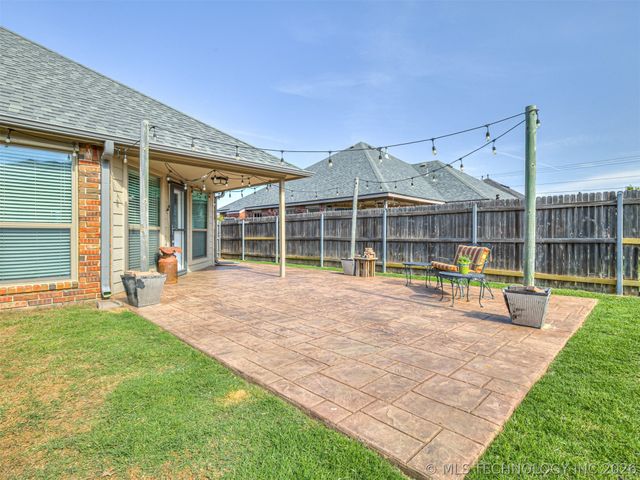 12175 N 107th East Place, Collinsville, OK 74021