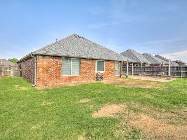 12175 N 107th East Place, Collinsville, OK 74021