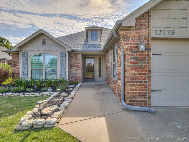 12175 N 107th East Place, Collinsville, OK 74021