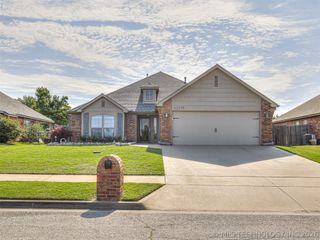 12175 N 107th East Place, Collinsville, OK 74021