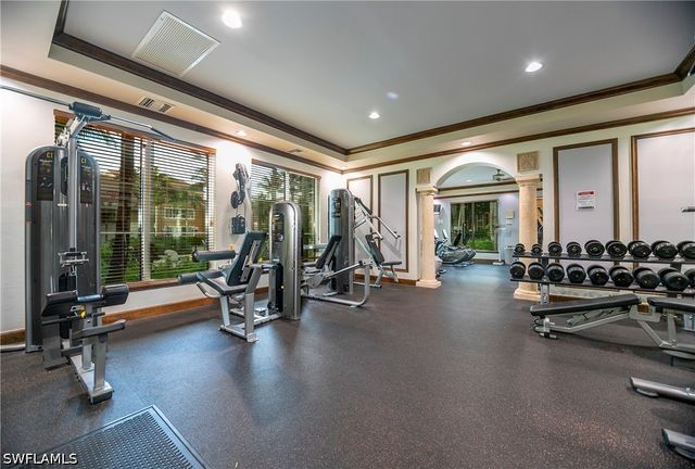 1105 Reserve CT 305, Naples, FL 34105