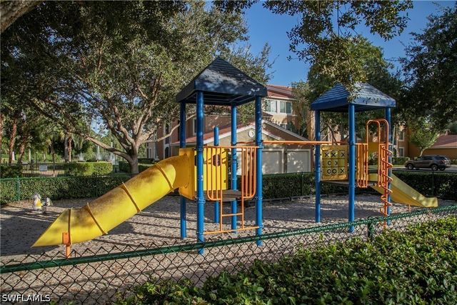 1105 Reserve CT 305, Naples, FL 34105