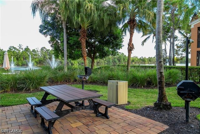 1105 Reserve CT 305, Naples, FL 34105