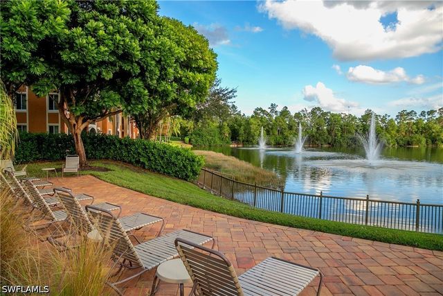 1105 Reserve CT 305, Naples, FL 34105