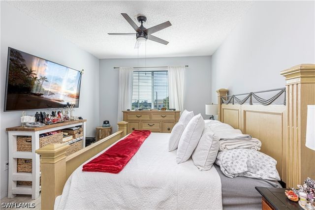 1105 Reserve CT 305, Naples, FL 34105