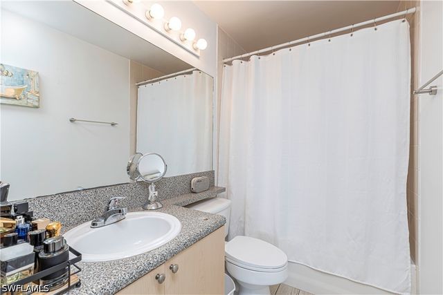 1105 Reserve CT 305, Naples, FL 34105