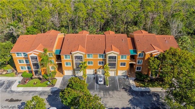 1105 Reserve CT 305, Naples, FL 34105