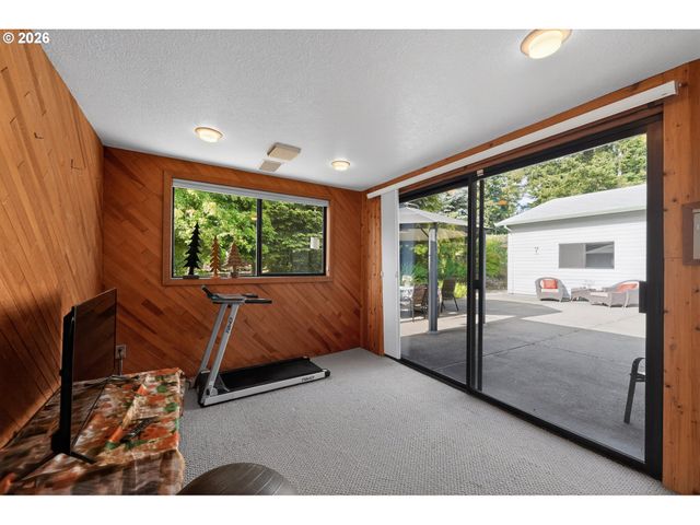 21900 Se LAGENE St, Damascus, OR 97089