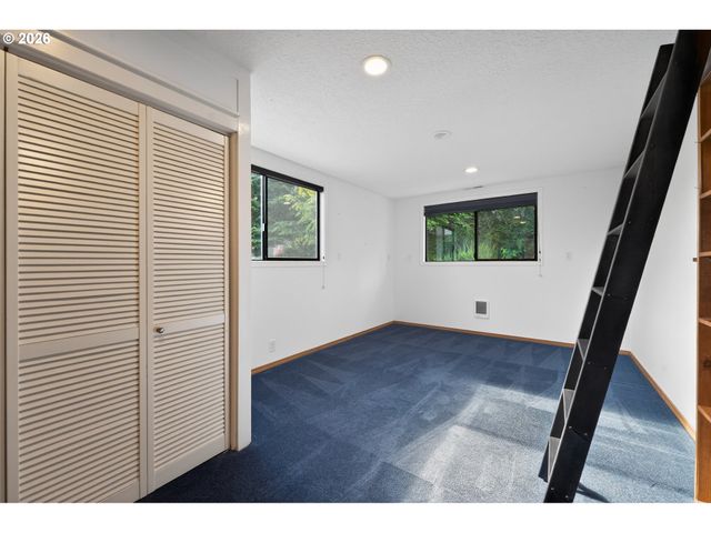 21900 Se LAGENE St, Damascus, OR 97089