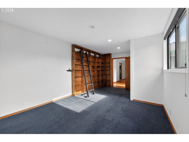 21900 Se LAGENE St, Damascus, OR 97089