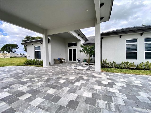 17575 SW 280th St, Homestead, FL 33031