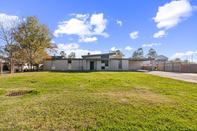 627 Baywood Street, La Porte, TX 77571
