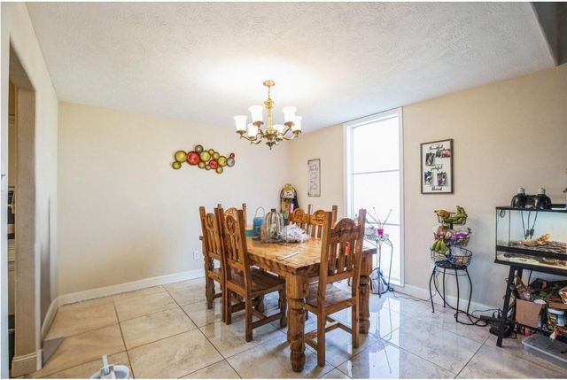 627 Baywood Street, La Porte, TX 77571