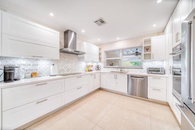 8245 SW 149th Dr, Palmetto Bay, FL 33158