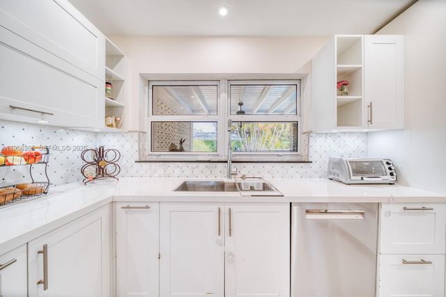 8245 SW 149th Dr, Palmetto Bay, FL 33158