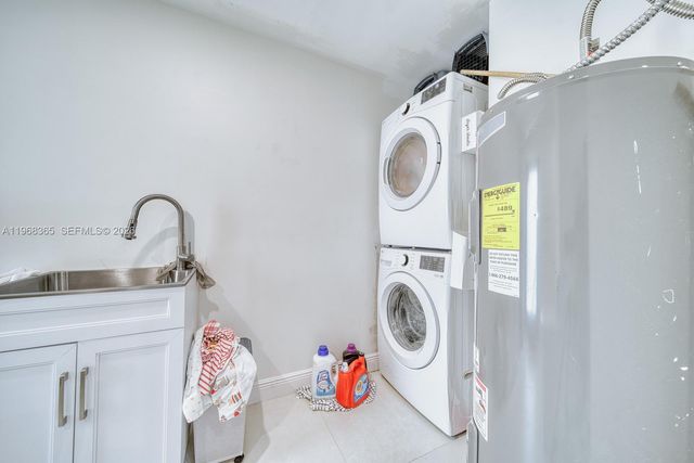 8245 SW 149th Dr, Palmetto Bay, FL 33158