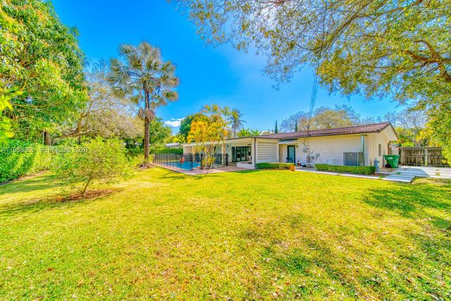 8245 SW 149th Dr, Palmetto Bay, FL 33158