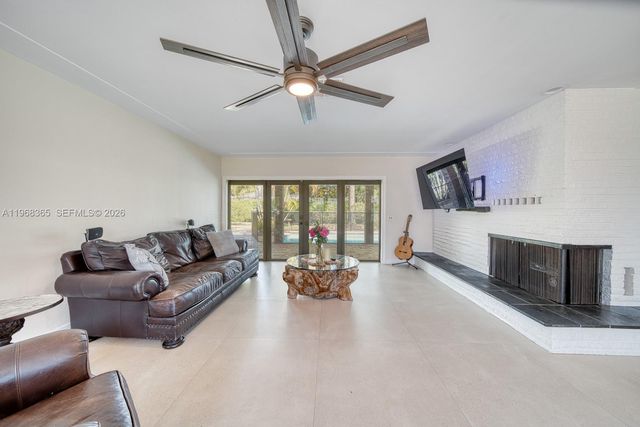 8245 SW 149th Dr, Palmetto Bay, FL 33158