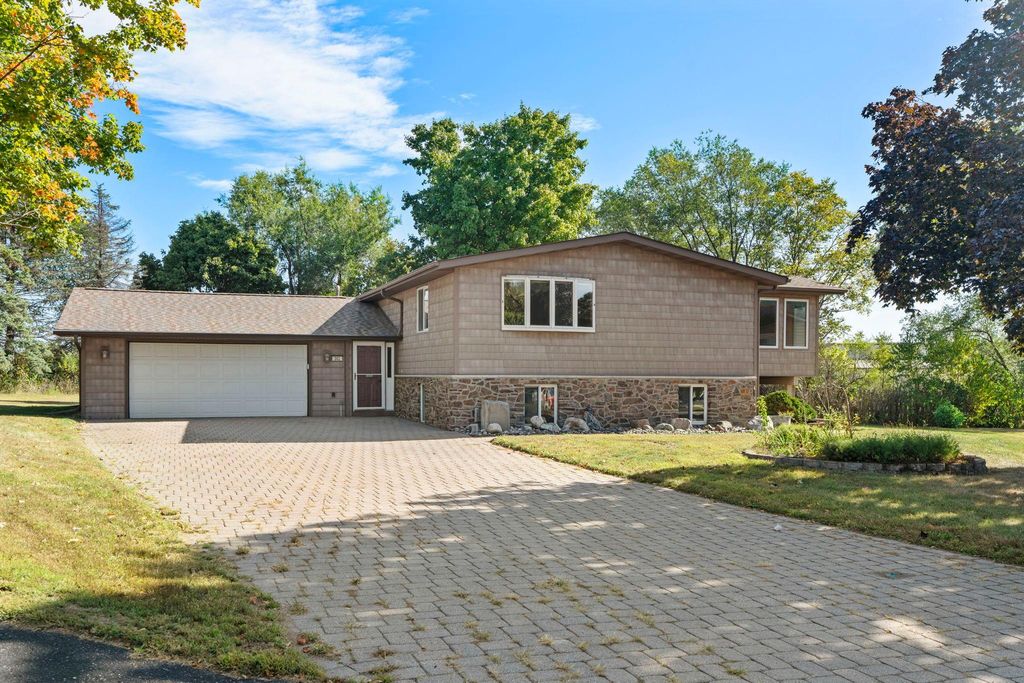 302 Jennifer Lane, Jordan, MN 55352 — photo 2
