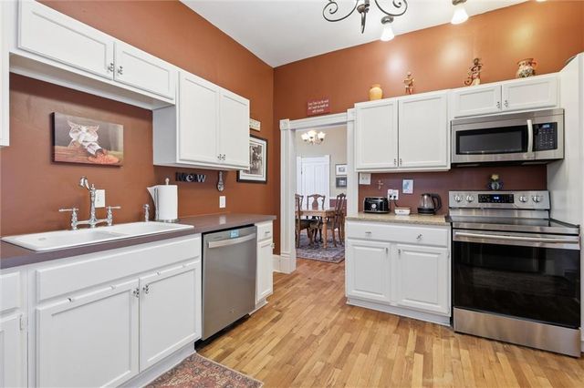 901 W White Oak Street, Independence, MO 64050